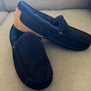 UGG Men’s Ascot Slippers - Size 13